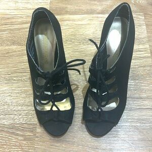 Like new Christian Siriano lace up black faux suede stilettos women’s 9